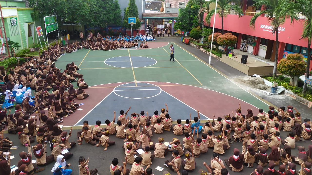 Wisata LiterAsyik Ke SDN Bambu Apus 04